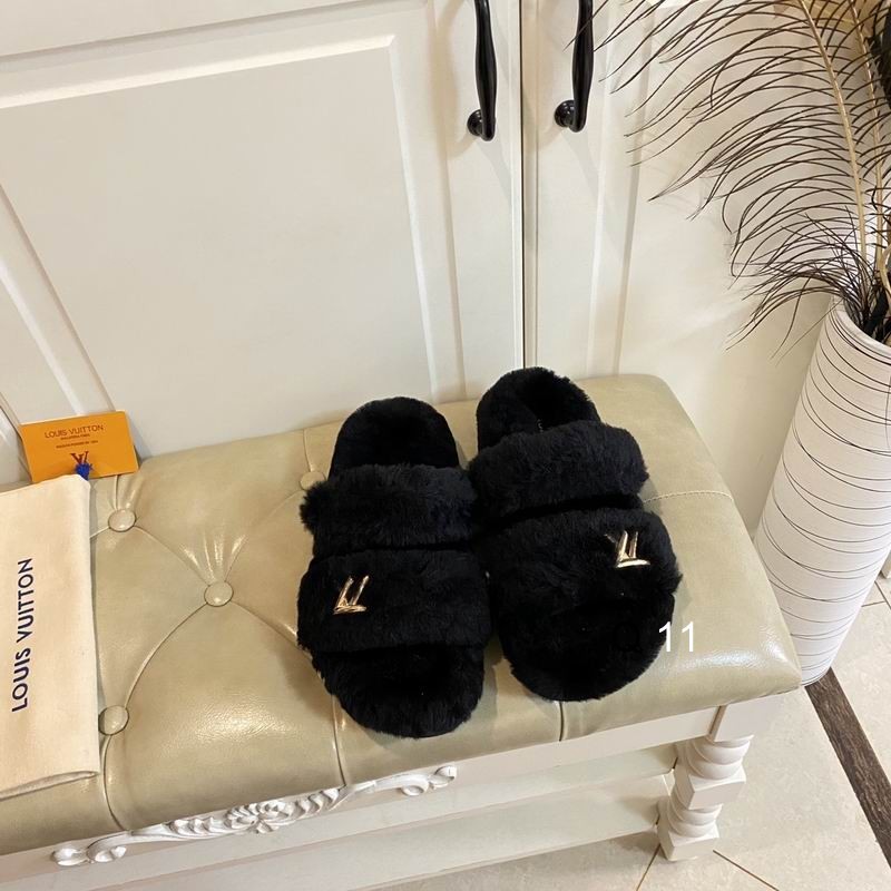 LV Women's Slippers 55